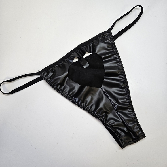 NEW Fantasy Lingerie PLAY Sexy Black Wet Look Heart Cut-Out Panty 3X/4X Plus - Picture 2 of 4